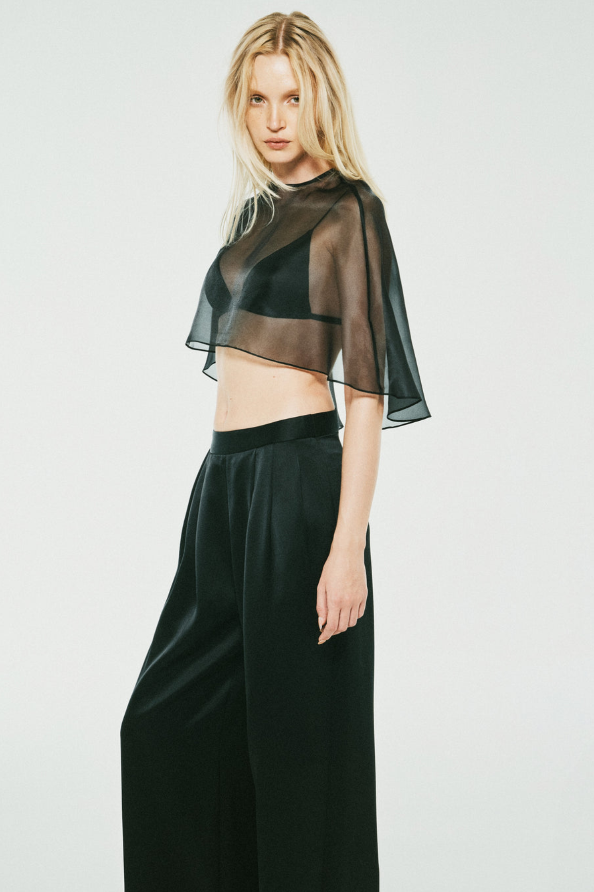 Fiorielle Cape