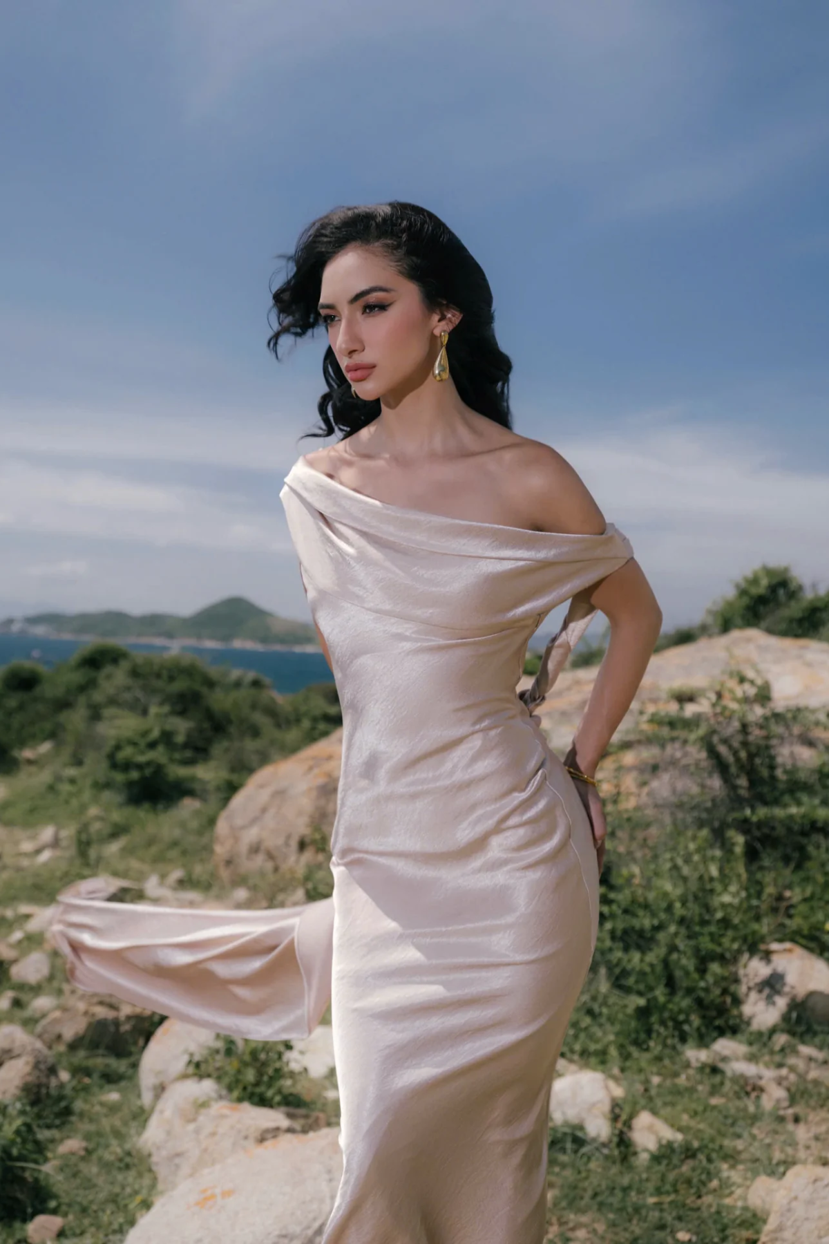 Elaris Dress
