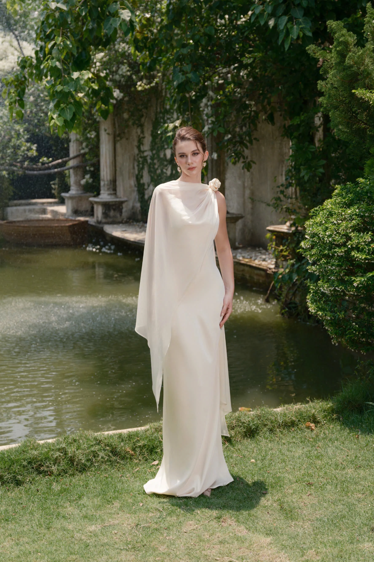 Esceptia Dress