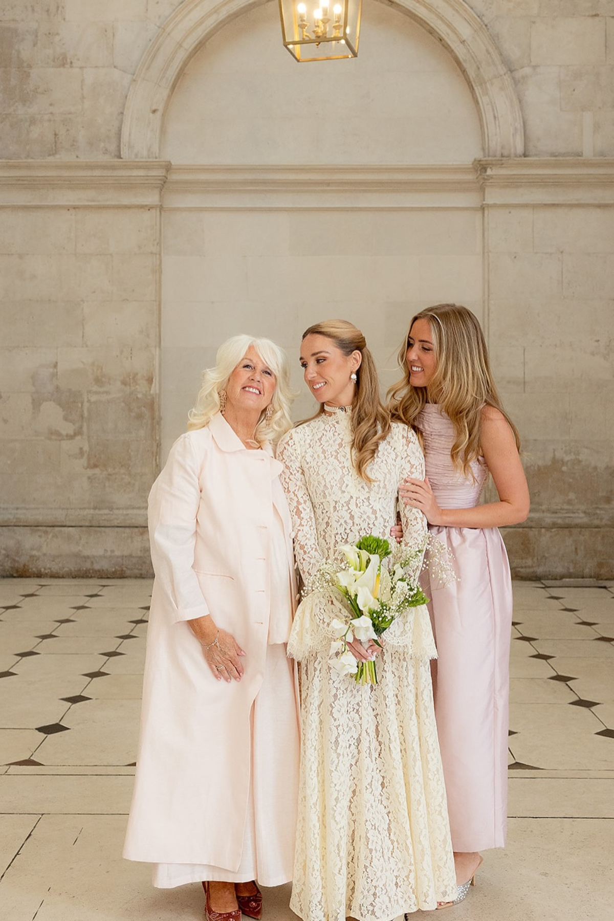 Lilas Lace Dress