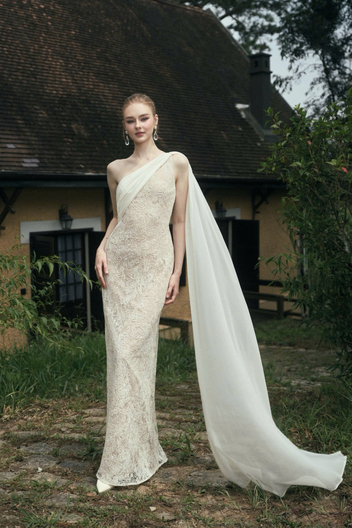Antoinette Lace Dress