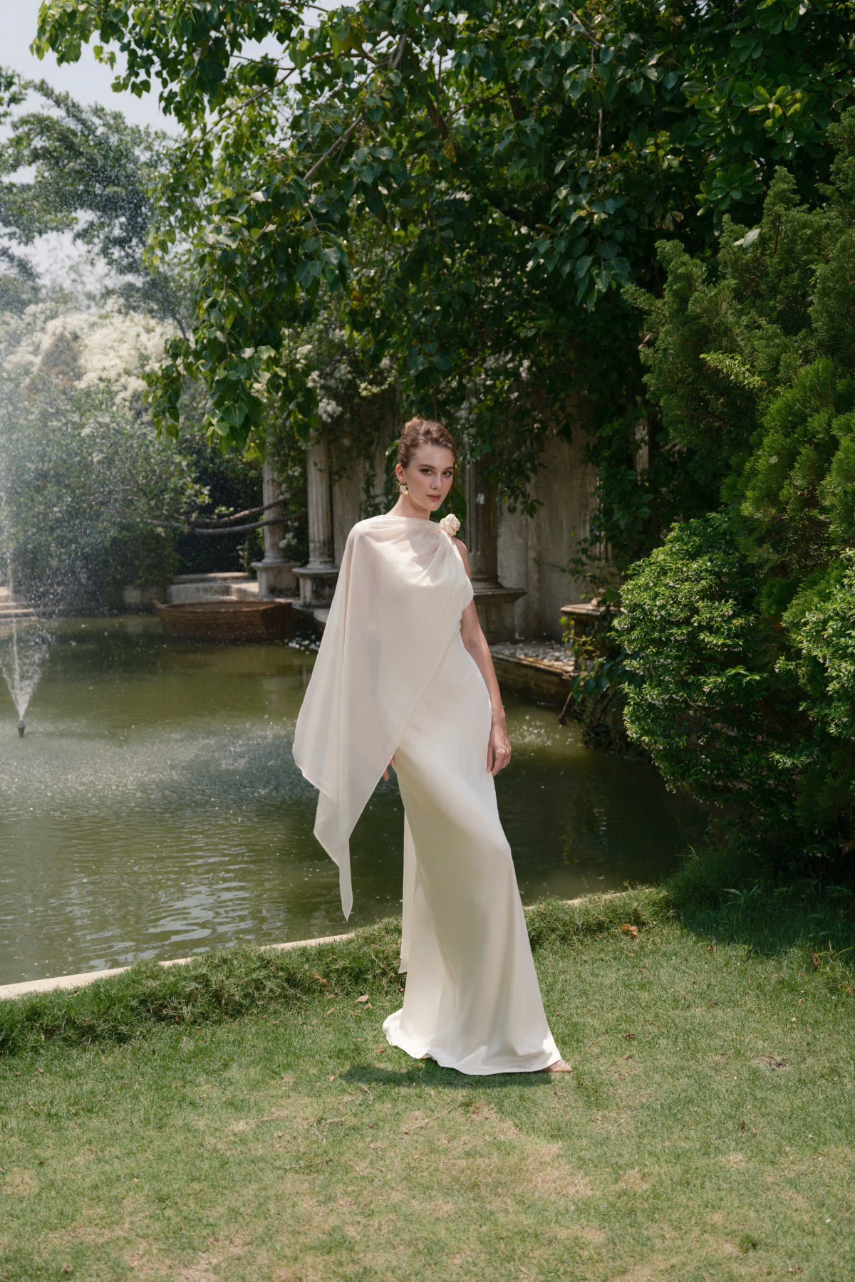 Esceptia Dress