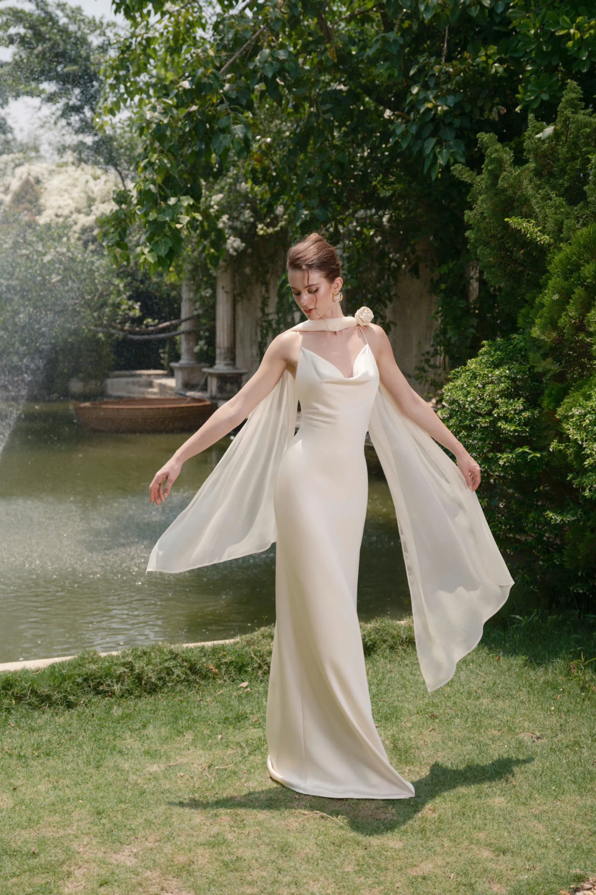 Esceptia Dress