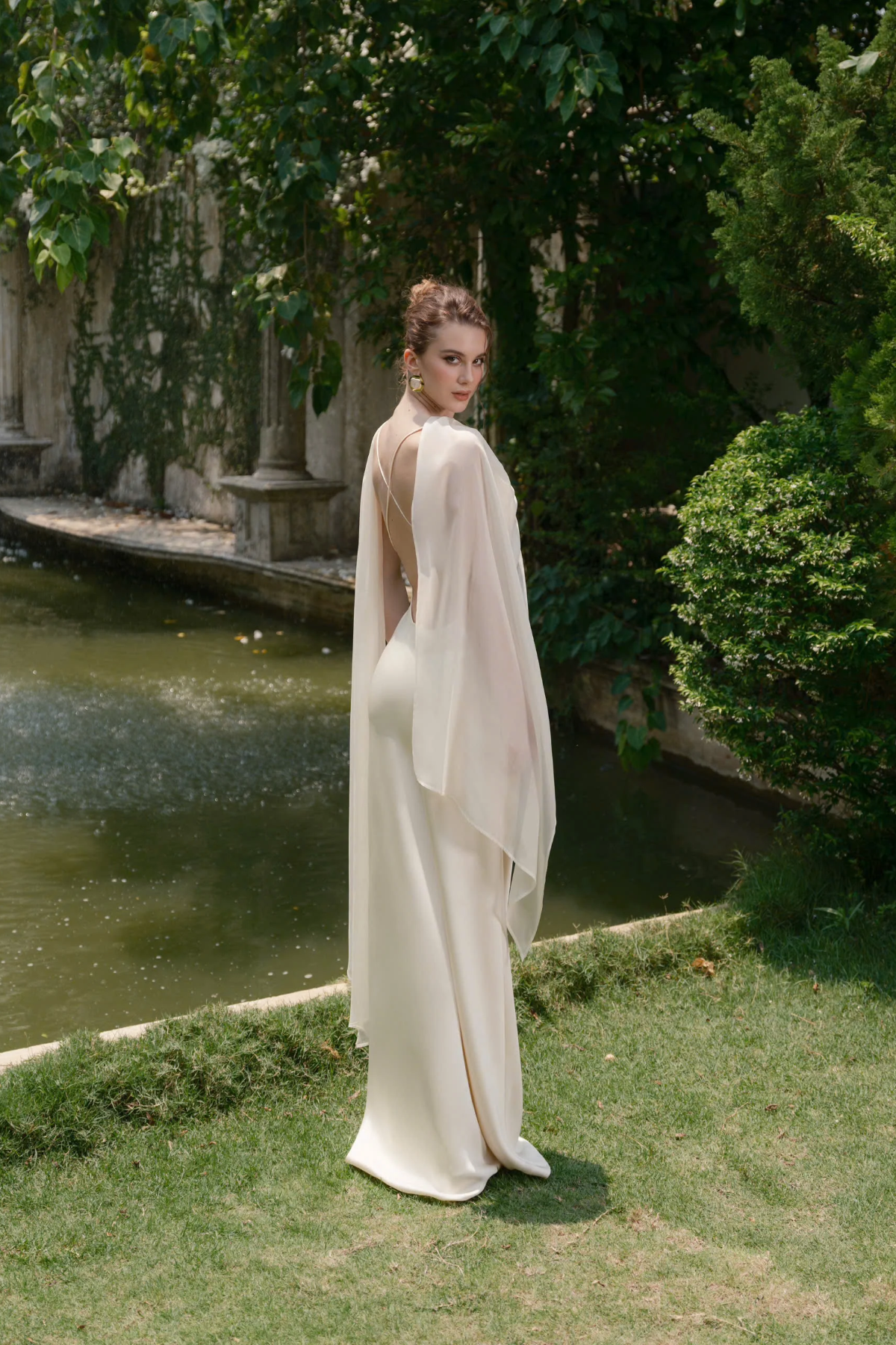 Esceptia Dress