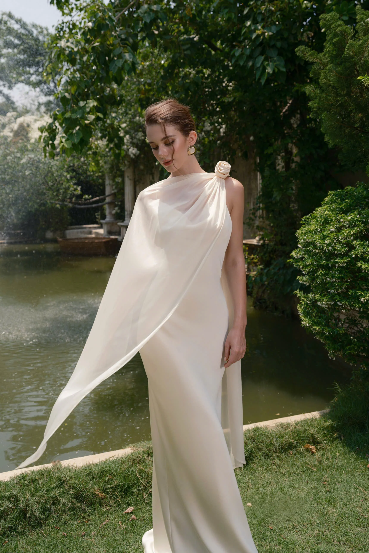 Esceptia Dress